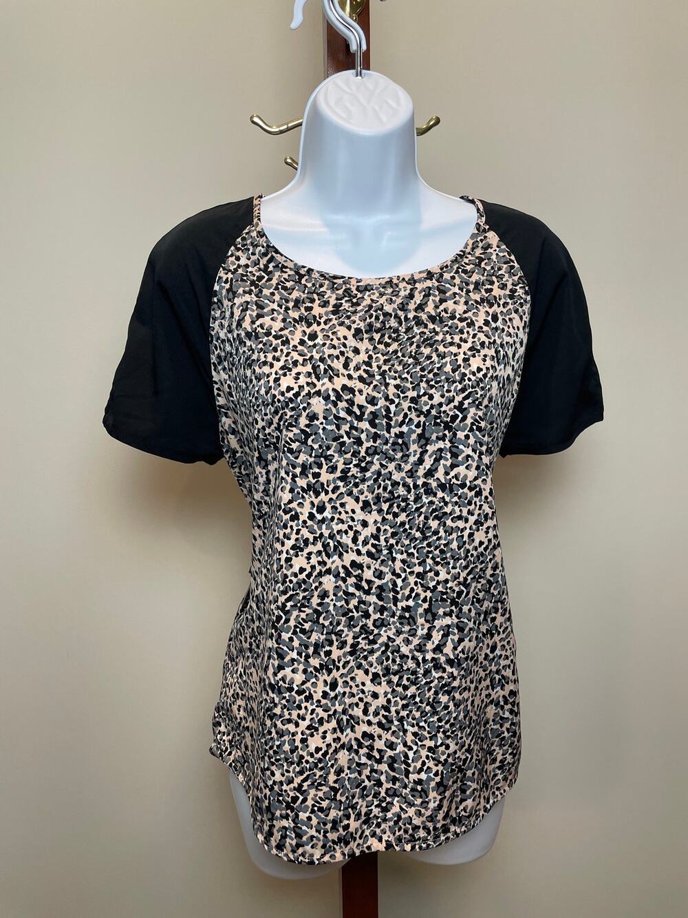 Banana Republic Pink Black Animal Print Top M Lightweight